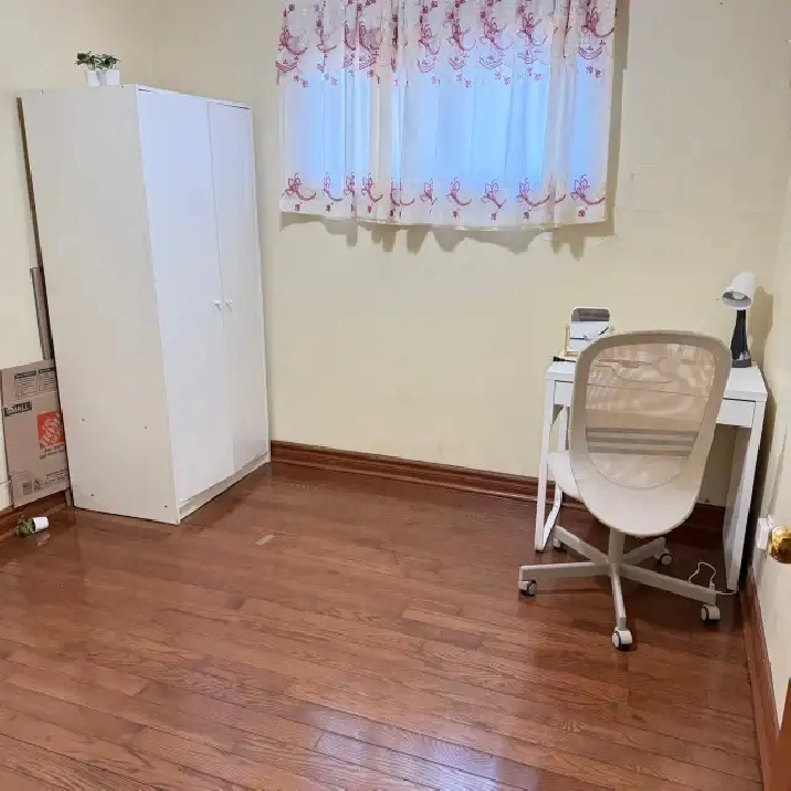 Private room for rent