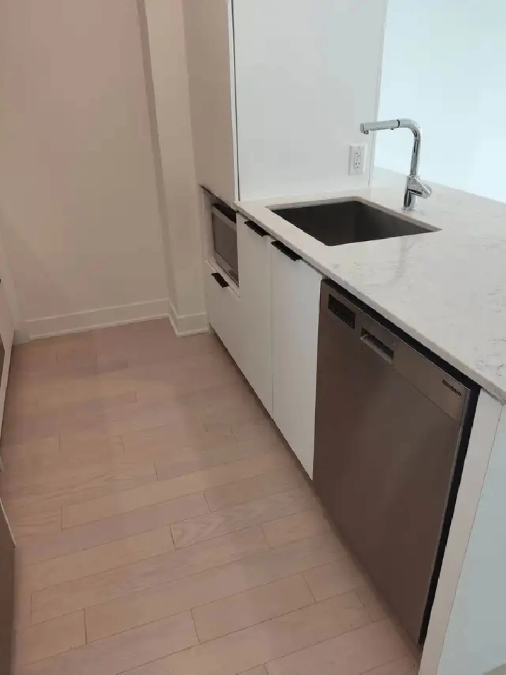 CONDO DIX30 NOBEL FOR RENT