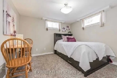 Private Room for rent (Hamilton) with separate kitchen,washroom
