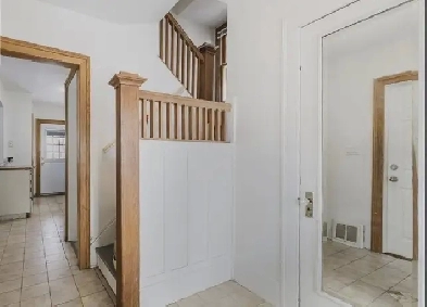 7Bed 3Bath McMaster Student Housing – Rooms Available (Westdale)