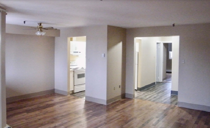 2 Bedroom Apartment for Rent! FURNISHED (Aug 1)