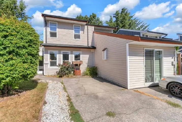 4 Beds 2.5 Baths House