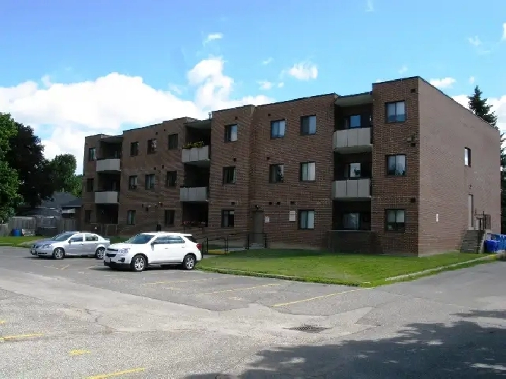 EXCLUSIVE! RARE ALL IN 1 BEDROOM APARTEMENT FOR RENT IN WHITBY.