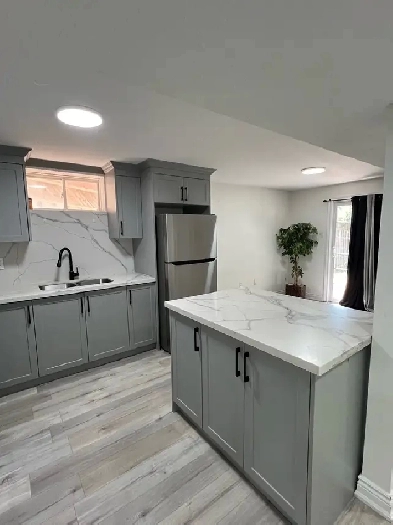 Legal Walkout 2 Bedroom Apartment For Lease - Sheridan College
