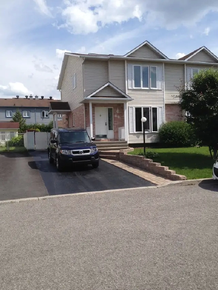 STUDENT FURNISHED BEDROOM FOR RENT - $700.00