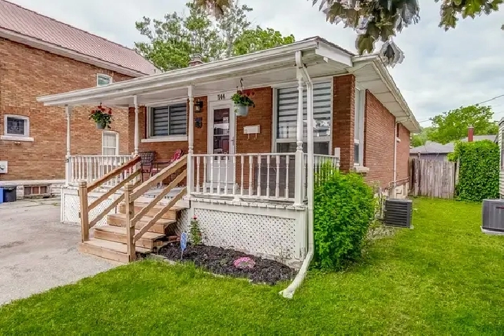 JUST LISTED in WELLAND - Parking for 5 Cars and Rental Potential
