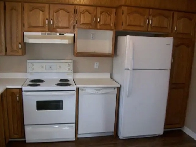 4 bedroom house - heat andf light included
