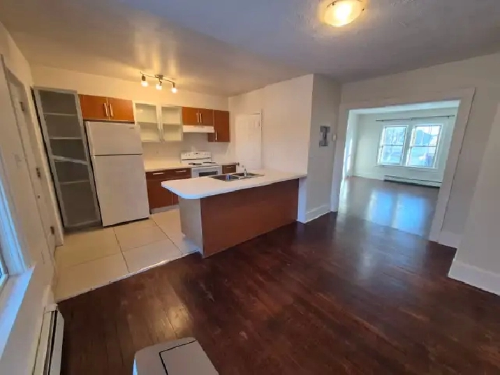 1640 Ontario St., - 2 bedroom apartment available immediately
