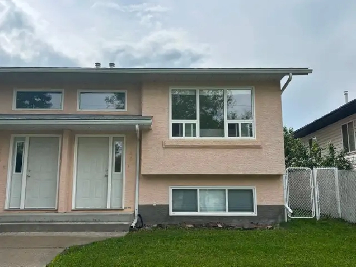 Furnished 3 bed (2 bath) 1/2 duplex for rent in Drayton Valley