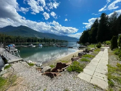 Kootenay Lake RV Lot