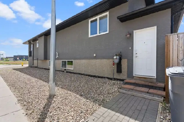 2 Bedroom Basement suite - Evergreen