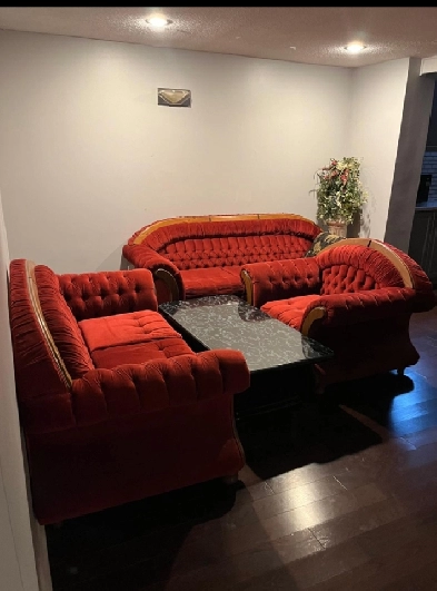 1 bedroom apartment with parking (Markham and Steeles)