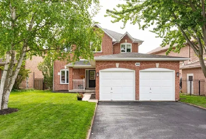 Live in Popular Gorham-College Manor - 3 Bed Home - Newmarket