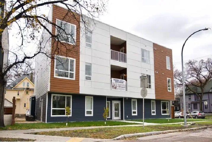 SPACIOUS 2 Bedroom Apartment - Move in ready!