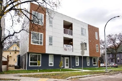 SPACIOUS 2 Bedroom Apartment - Move in ready!