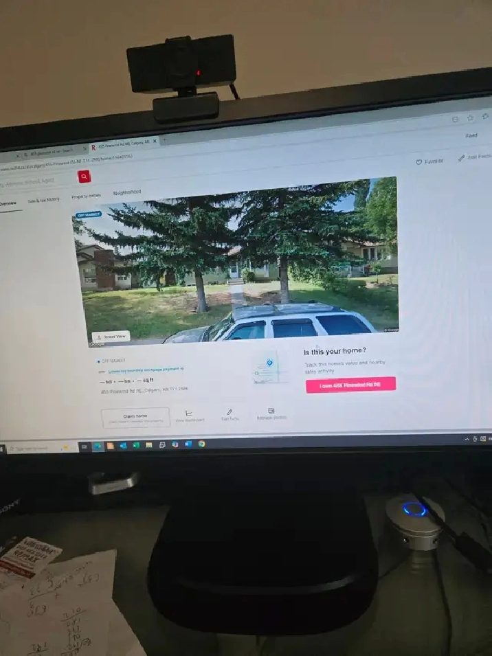 Pineridge 3 bedrooms bungalow double garage $1700