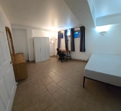 Private&fully furnished bedroom walking distance from University