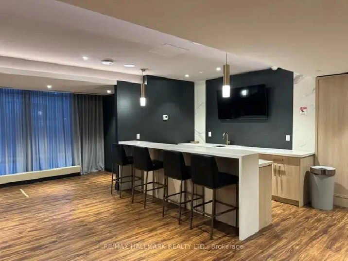 Condo for rent  in prime North York location