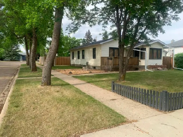 Charming 4-Bedroom, 2-Bath House For Rent In Camrose