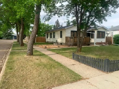 Charming 4-Bedroom, 2-Bath House For Rent In Camrose