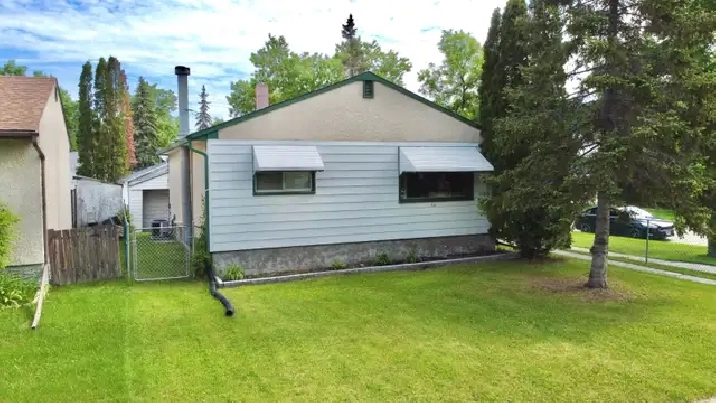 3 BEDROOM FAMILY HOME W/ A FINISHED BASEMENT
