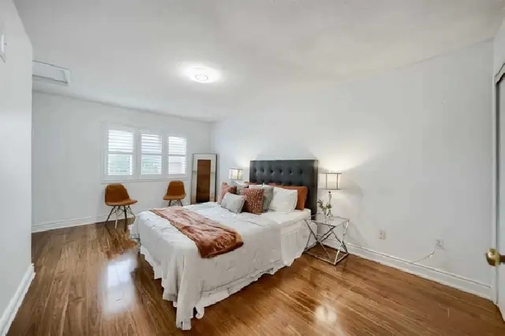 Spacious Furnished Room Available in a Beautiful Detached Home