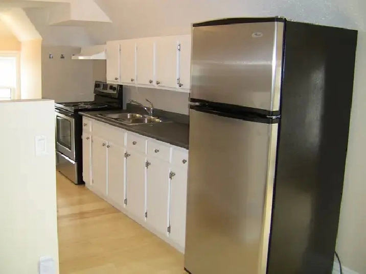 Neat, Quiet Two Bedroom