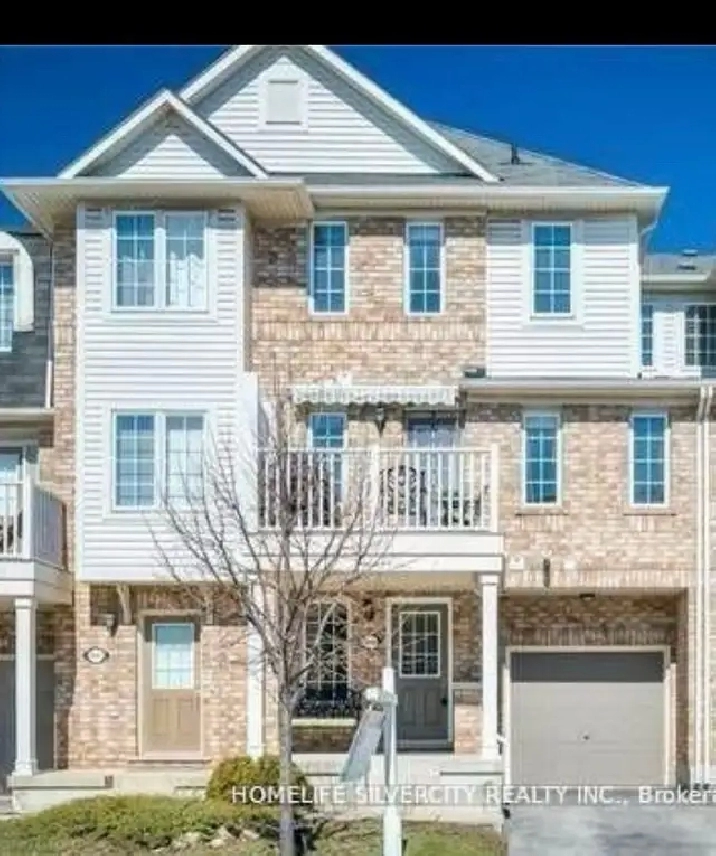 3 Bed 2 washrooms House for rent ian Oakville