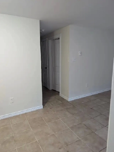 2 BR Apartment Available in Middleton ($1000/month   utilities)