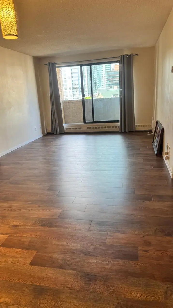Well maintained apartments 2 bdrms for rent in heart of downtown