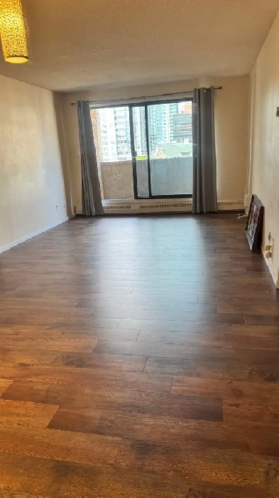 Well maintained apartments 2 bdrms for rent in heart of downtown