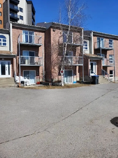 Beau et grand 3 1/2 - Lévis (St-Nicolas)