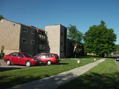 Campellford SENIORS 2 Bdrm apt avail 1 Oct. $1750 H H