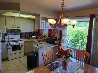 BOISBRIAND - GRAND 4 1/2, 2E ÉTAGE.  PRÈS DE PLACE ROSEMÈRE.