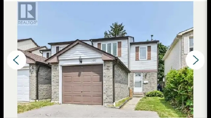Scarborough upper level masterroom w/ private bath, starts July1
