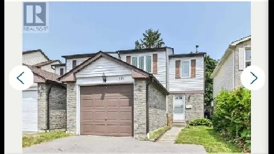 Scarborough upper level masterroom w/ private bath, starts July1