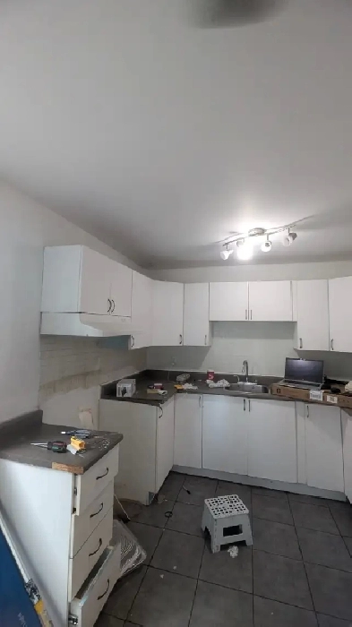 51/2 half basement in Longueuil available from July 1st