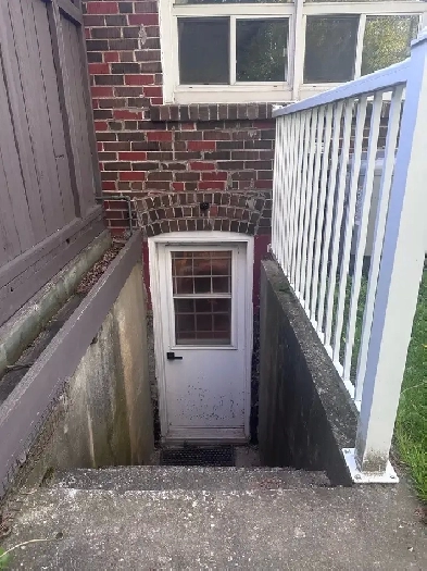 2 bedroom Scarborough Basement Apartment