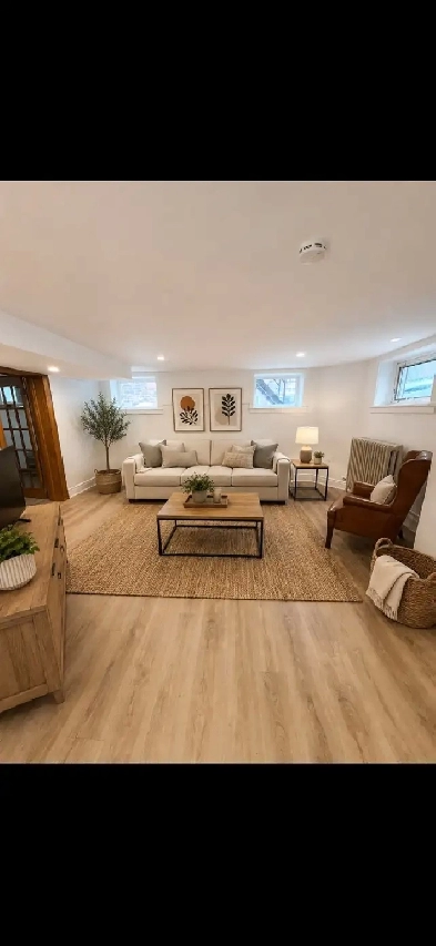 High Park Blvd-Roncesvalles Spacious Bright clean & quiet 1 Bdrm
