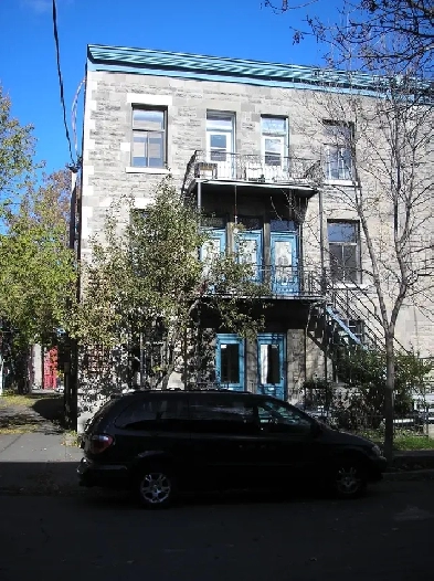 Hochelaga Maisonneuve 3  1/2 à louer 955$ 1er juillet
