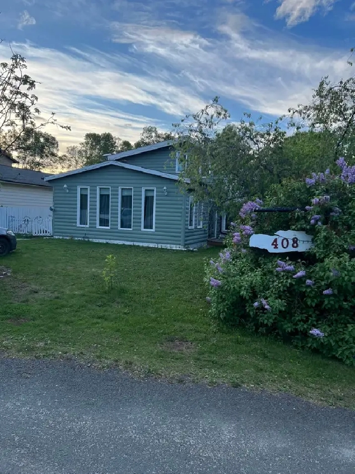 Home for sale in Denare Beach
