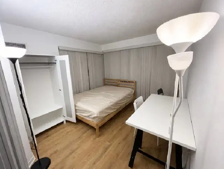 3 Bed 2 Bath Furnished Condo | step to U of T