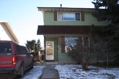 Renovated 3 bdr 1.5 wash duplex in Pineridge area, NE Calgary