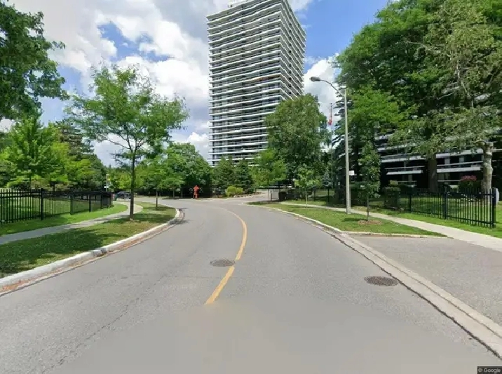 1 Bedroom condo, 135 Antibes drive