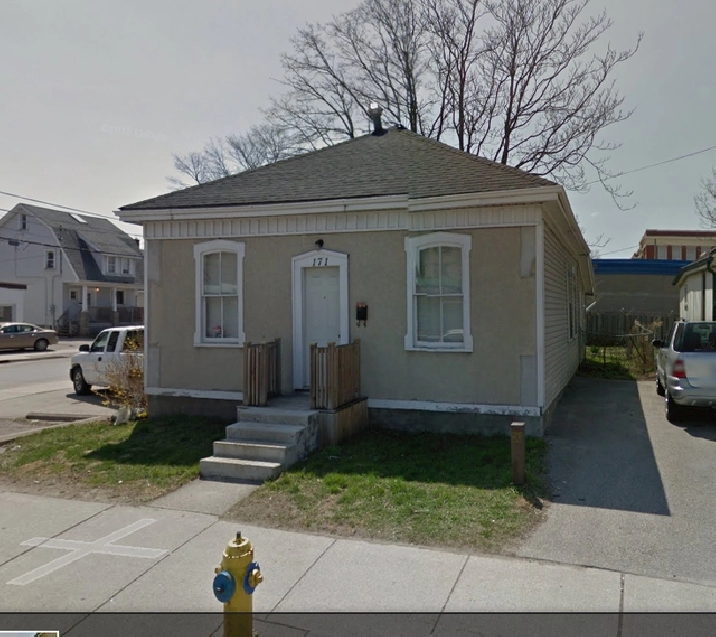 Private room for rent shared washroom and kitchen