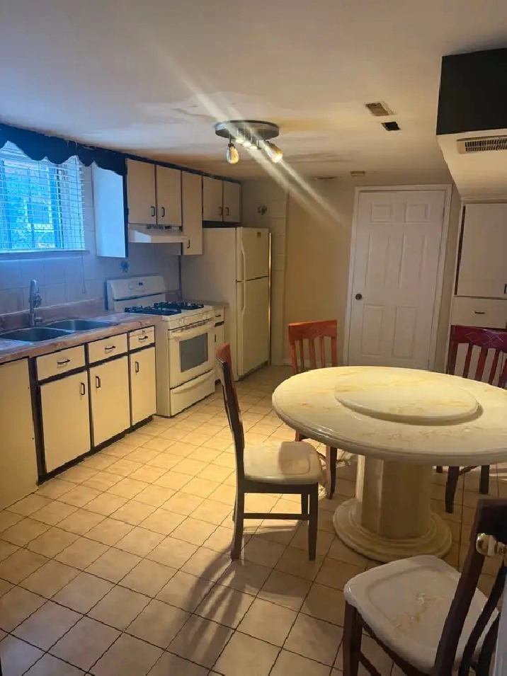 MALTON BASEMENT FOR RENT