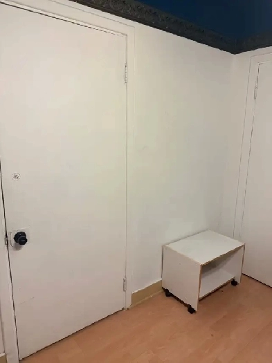 Chamre (1) à louer tout inclus disponible en colocation