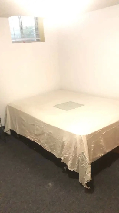 sharing room near Sheridan college