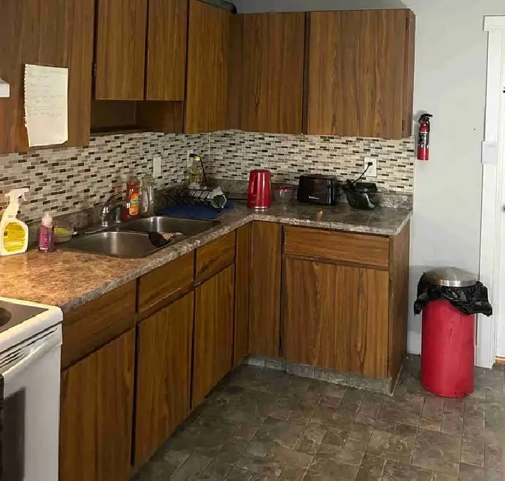 room for rent shared Millwoods $675