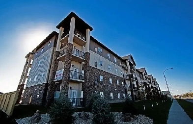 Available Sept. 1st - 1 Bed/1 Bath Apartment w/ 2 parking spots